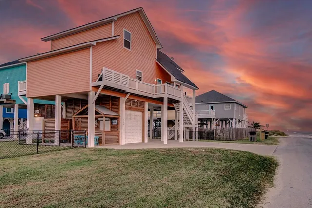 $699,000 | 2774 Gulfview Drive, Port Bolivar, TX 77650