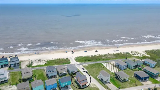 $699,000 | 2774 Gulfview Drive, Port Bolivar, TX 77650