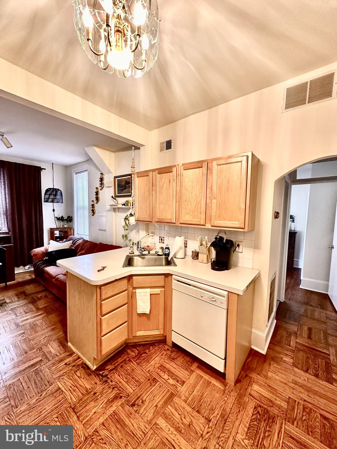 4253 Ridge Avenue, Unit 2R Philadelphia, PA 19129 - Photo 5 of 10