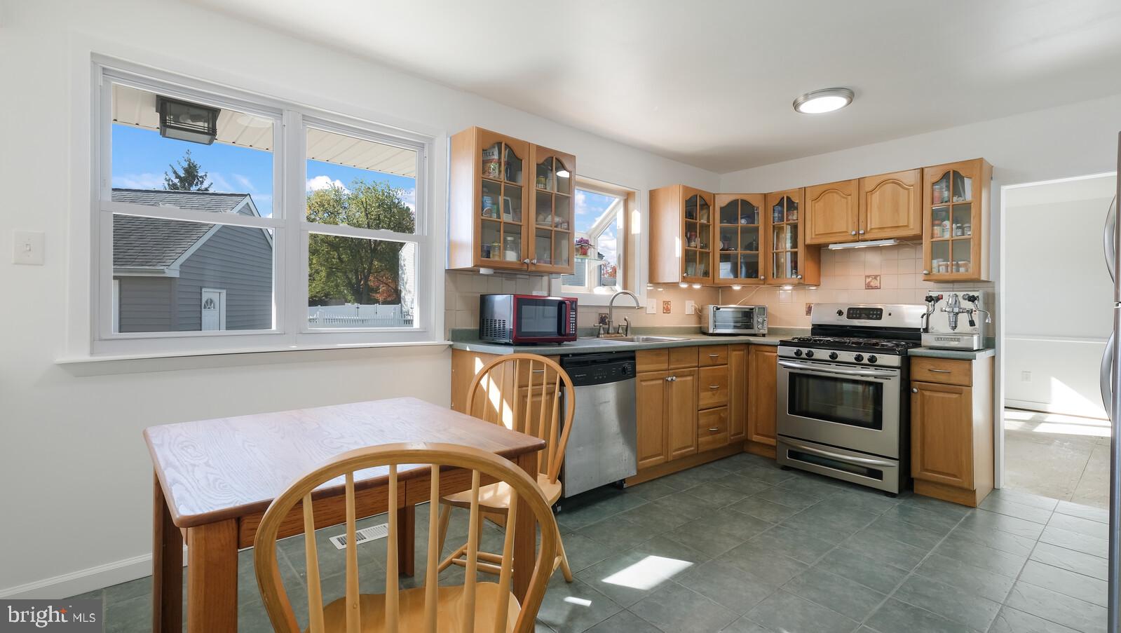 622 Drexel Road Fairless Hills, PA 19030 - Photo 11 of 38 Gallery Image 11