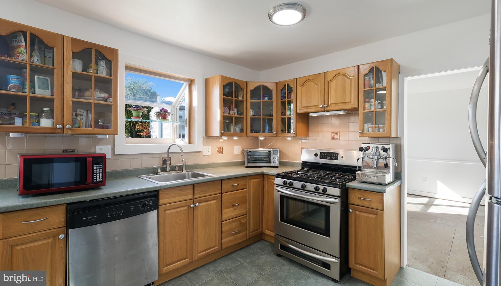 622 Drexel Road Fairless Hills, PA 19030 - Photo 12 of 38 Gallery Image 12