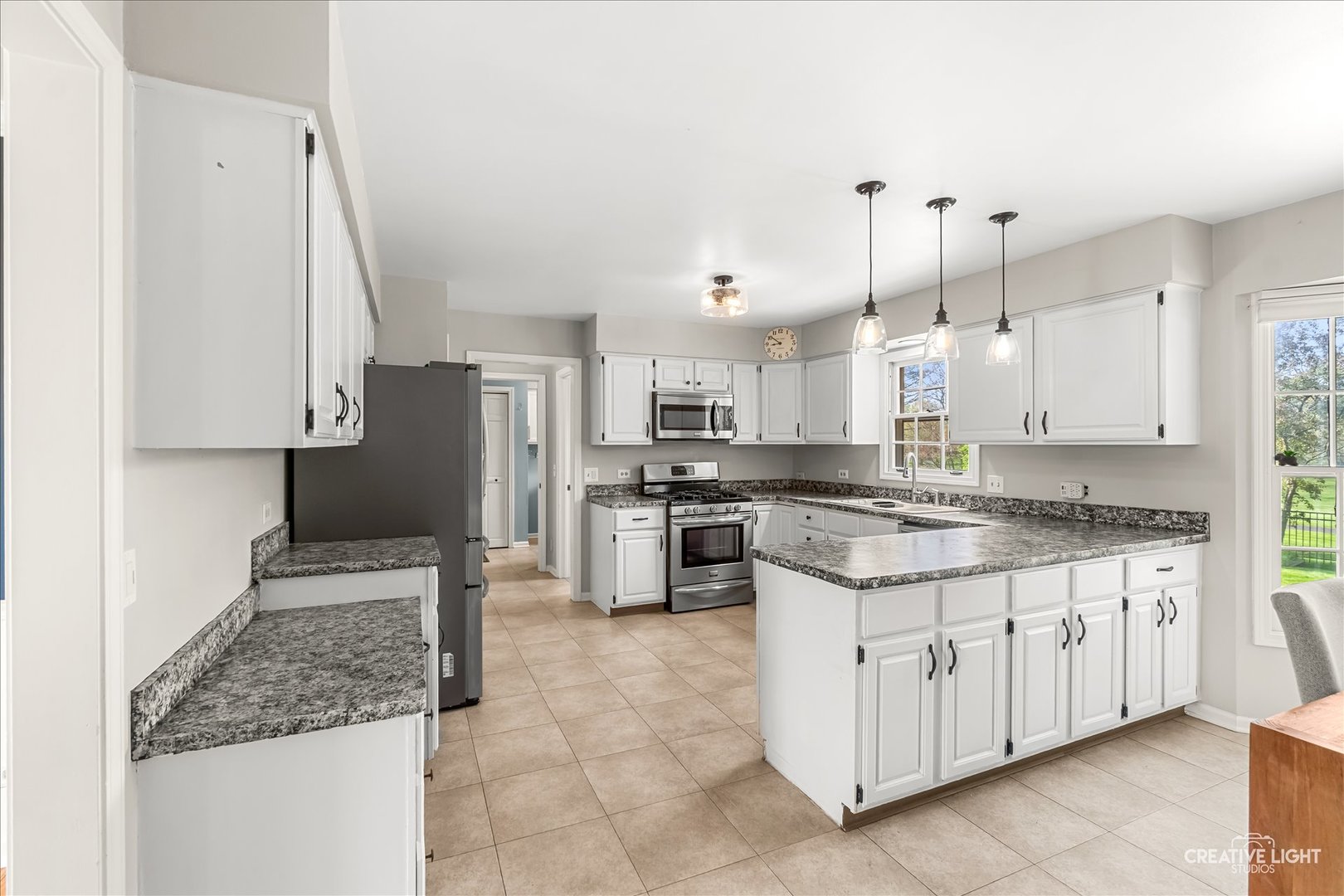 27W343 Churchill Road Winfield, IL 60190 - Photo 7 of 40