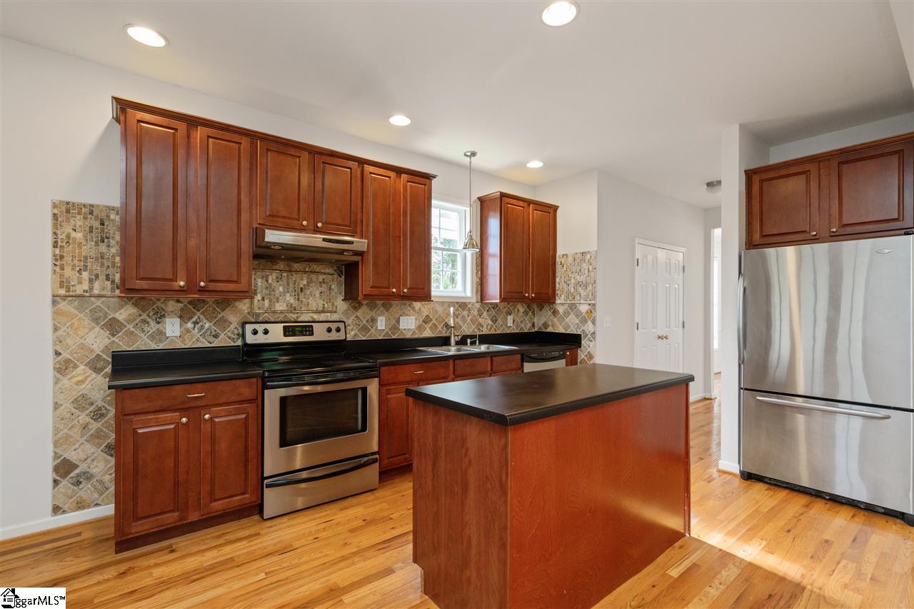 106 Ebaugh Avenue Greenville, SC 29607 - Photo 7 of 25 Gallery Image 7