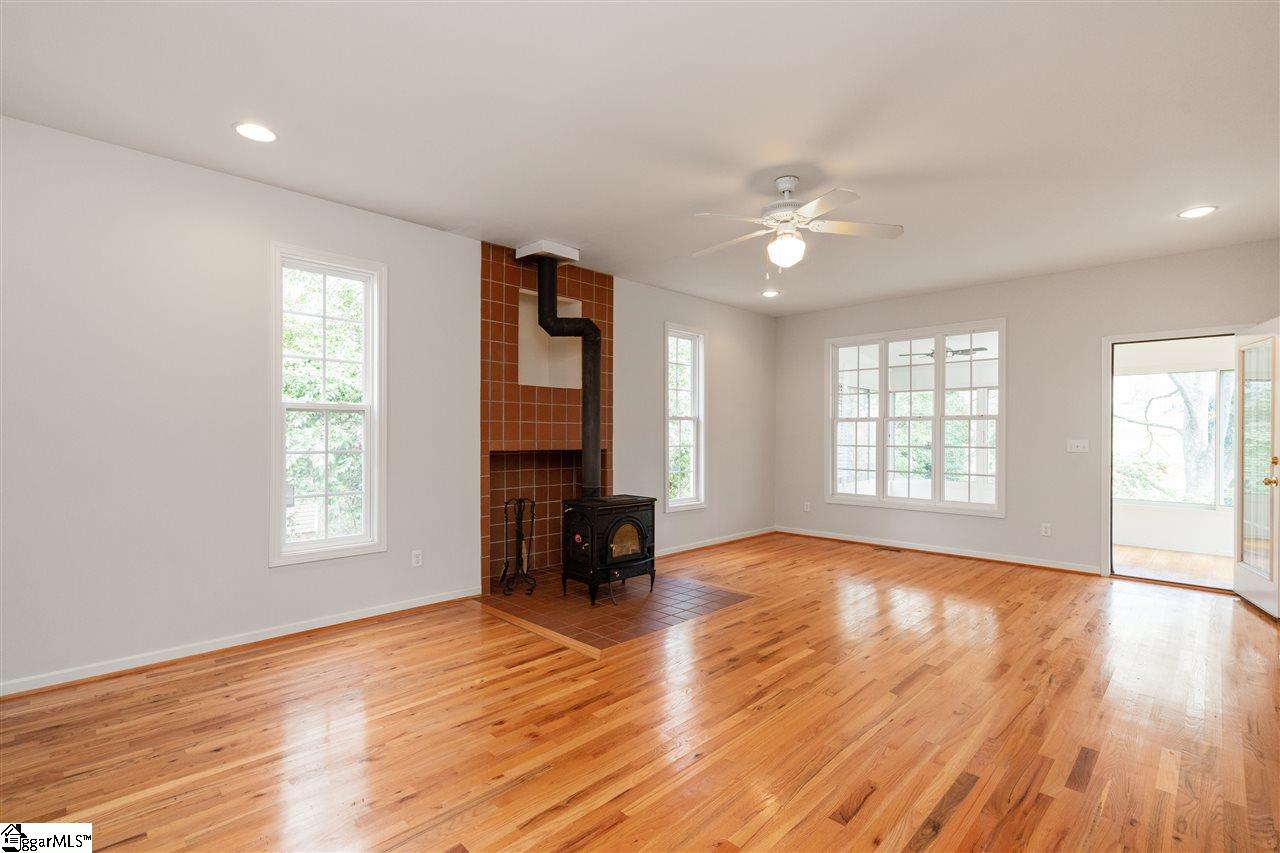 106 Ebaugh Avenue Greenville, SC 29607 - Photo 8 of 25 Gallery Image 8