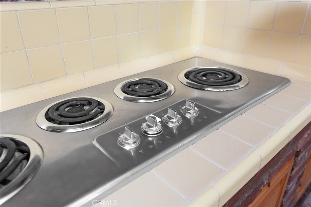 5211 Ocean View Boulevard La Canada Flintridge, CA 91011 - Photo 11 of 45