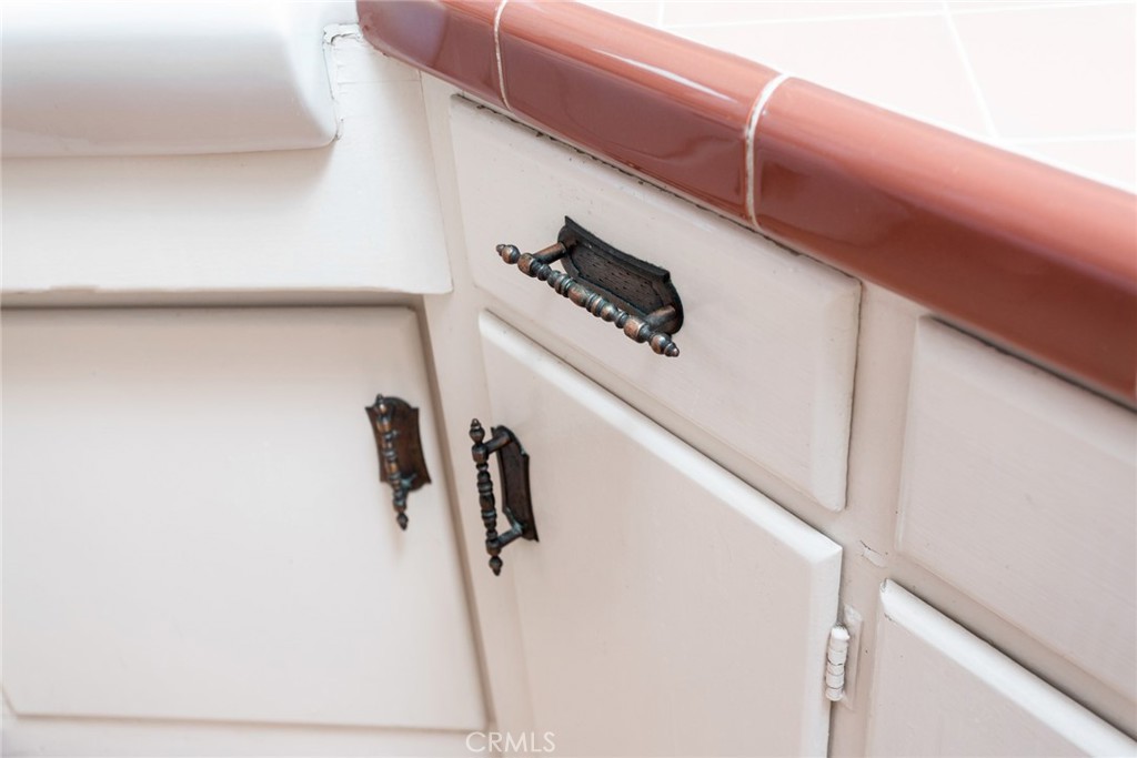 5211 Ocean View Boulevard La Canada Flintridge, CA 91011 - Photo 27 of 45 a bathroom with a shower