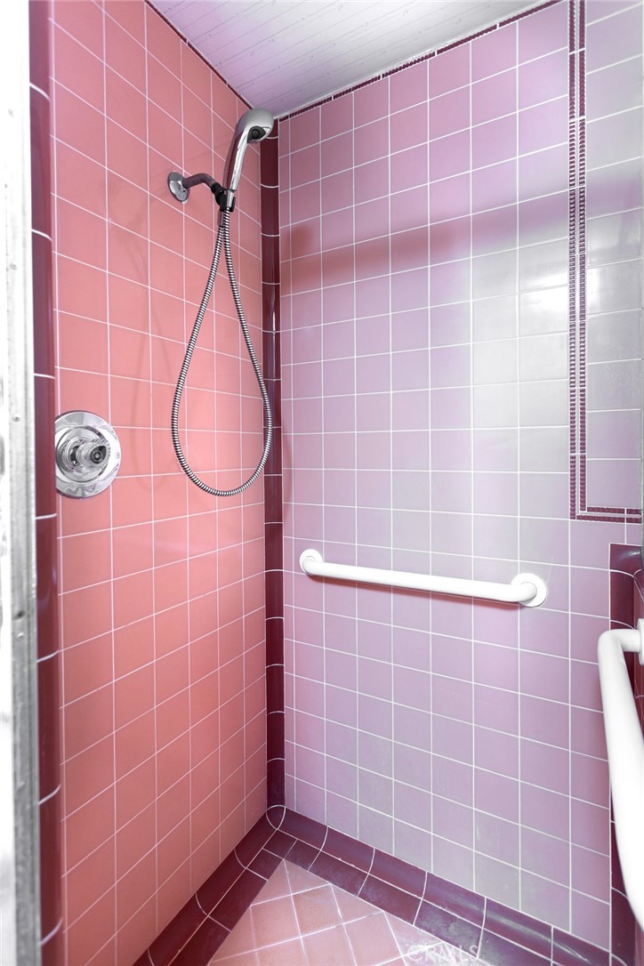 5211 Ocean View Boulevard La Canada Flintridge, CA 91011 - Photo 28 of 45 a bathroom with a shower