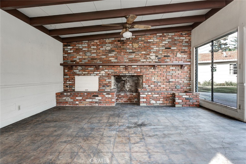 5211 Ocean View Boulevard La Canada Flintridge, CA 91011 - Photo 31 of 45 a view of a garage