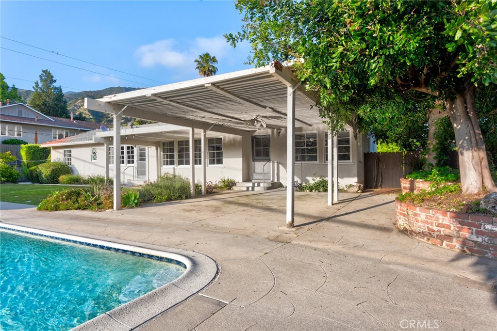 5211 Ocean View Boulevard La Canada Flintridge, CA 91011 - Photo 39 of 45