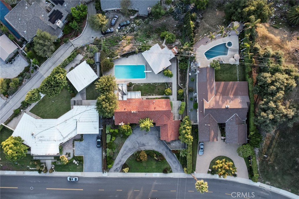 5211 Ocean View Boulevard La Canada Flintridge, CA 91011 - Photo 44 of 45 an aerial view of houses with yard