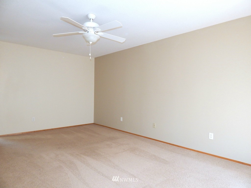 33 199th Street Southeast Bothell, WA 98012 - Photo 12 of 23