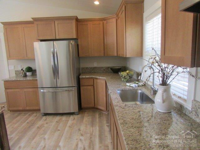 1605 Northwest Awbrey Road, Unit 1#2 Bend, OR 97703 - Photo 19 of 25 Kenmore and Maytag, energy star complian