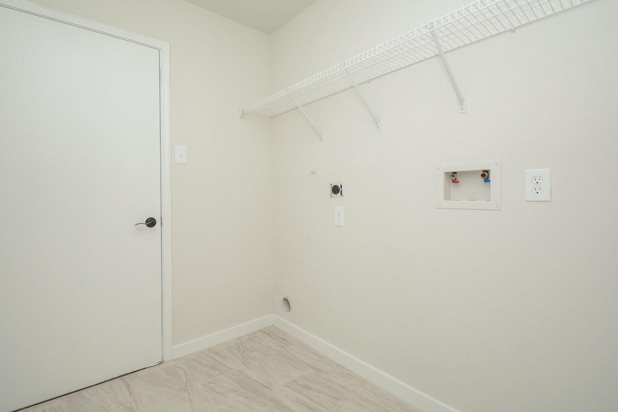 4903 South Lazy Ridge Drive Houston, TX 77053 - Photo 13 of 29 a view of a small space