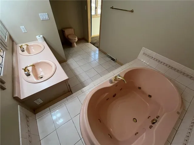 $399,900 | 506 Princess Drive, Elizabeth, PA 15037