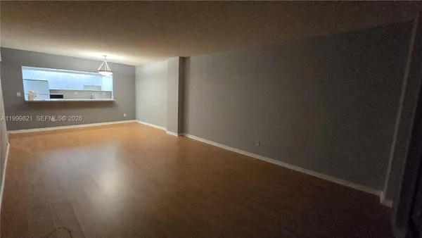 $1,850 | 19370 Collins Avenue, Unit 224, Sunny Isles Beach, FL 33160