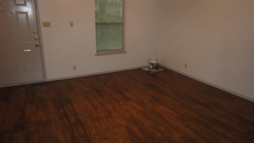 1115 Collier Street Denton, TX 76201 - Photo 3 of 7