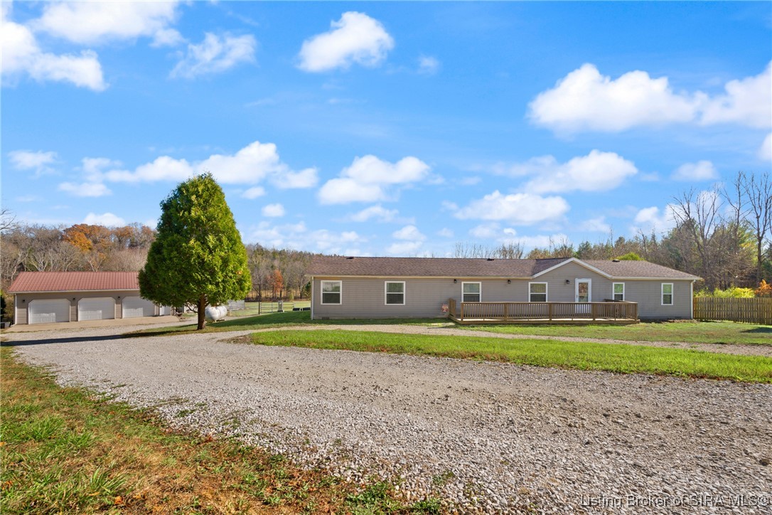 985 East Brown Road Pekin, IN 47165 - Photo 1 of 41 Gallery Image 1