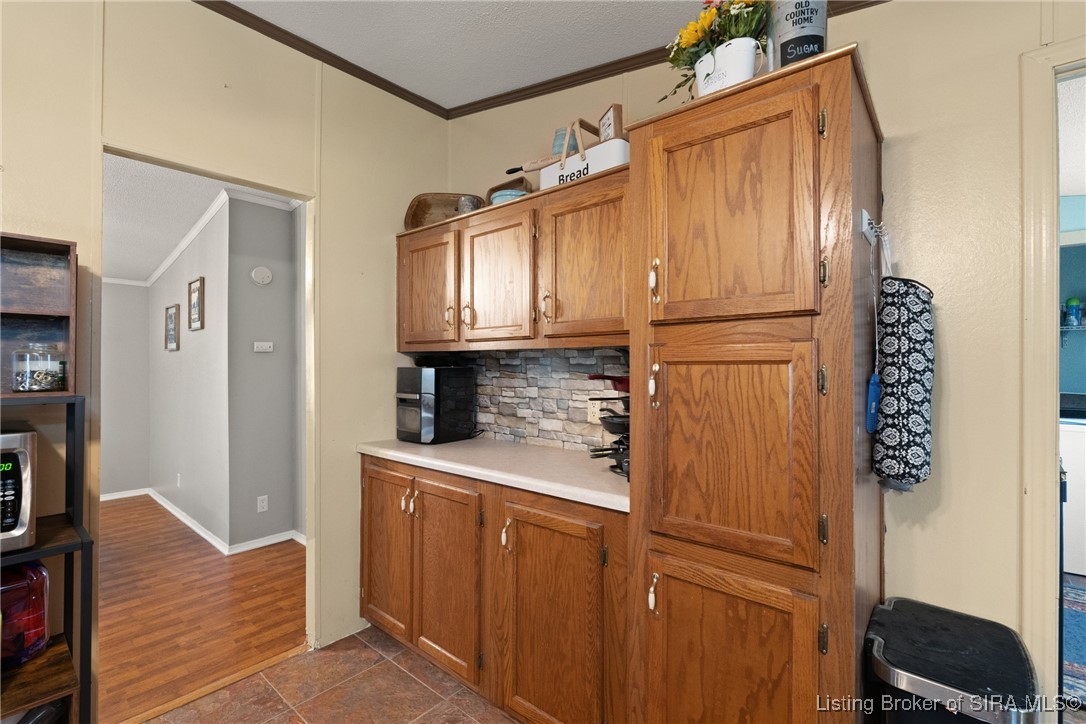 985 East Brown Road Pekin, IN 47165 - Photo 15 of 41 Gallery Image 15