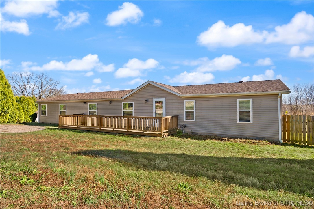 985 East Brown Road Pekin, IN 47165 - Photo 2 of 41 Gallery Image 2