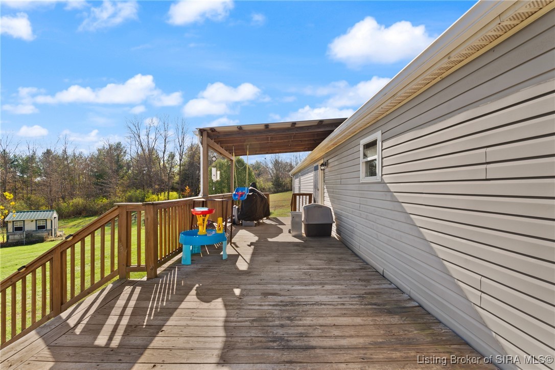 985 East Brown Road Pekin, IN 47165 - Photo 38 of 41 Gallery Image 38