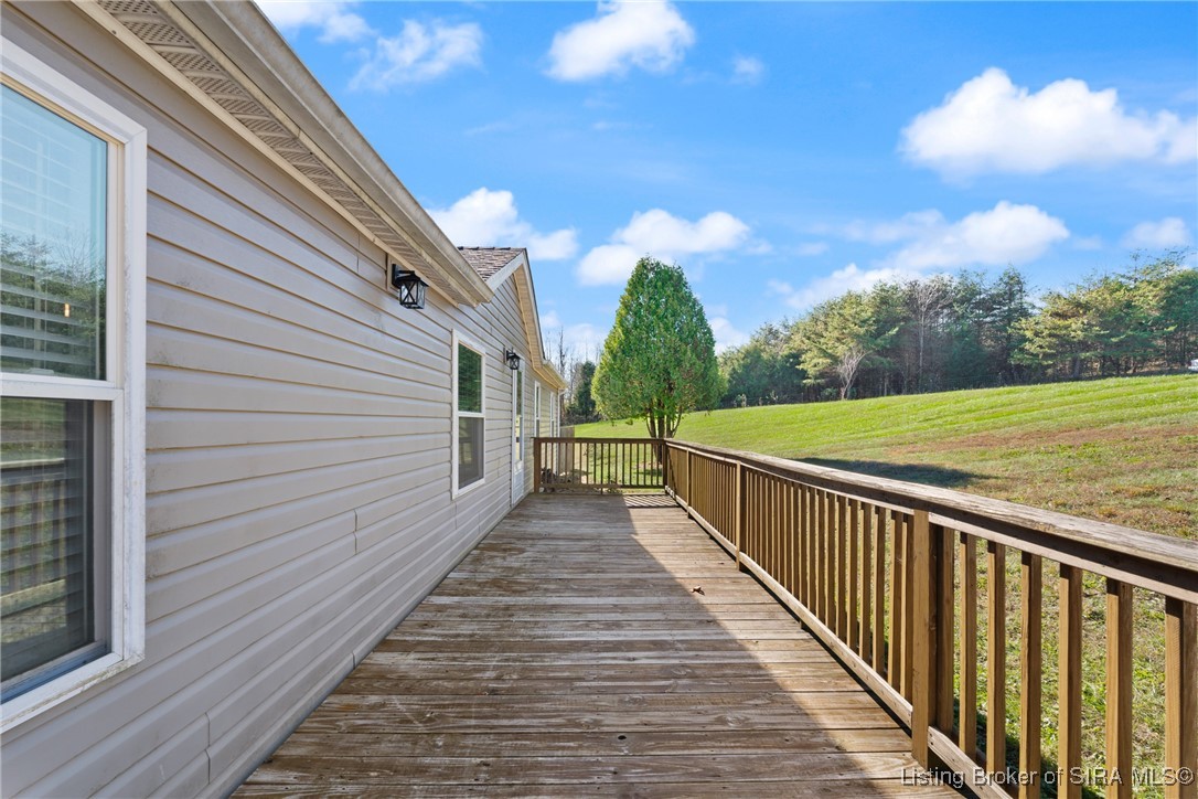 985 East Brown Road Pekin, IN 47165 - Photo 5 of 41 Gallery Image 5