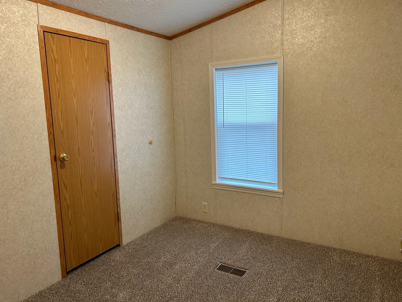 3514 Parker Road Gladwin, MI 48624 - Photo 12 of 21