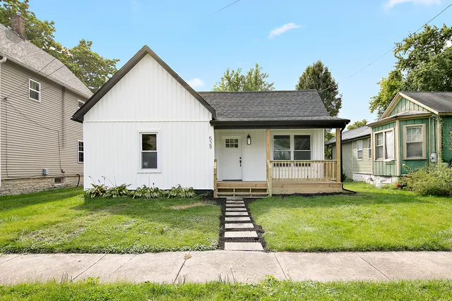 $159,999 | 529 East 4th Street, Momence, IL 60954