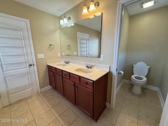 $2,400 | 125 Foggy River Way, Jacksonville, NC 28540