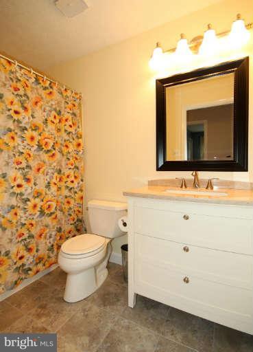 9216 Beachway Lane Springfield, VA 22153 - Photo 18 of 25 Bath