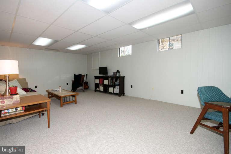 9216 Beachway Lane Springfield, VA 22153 - Photo 19 of 25 Interior (General)