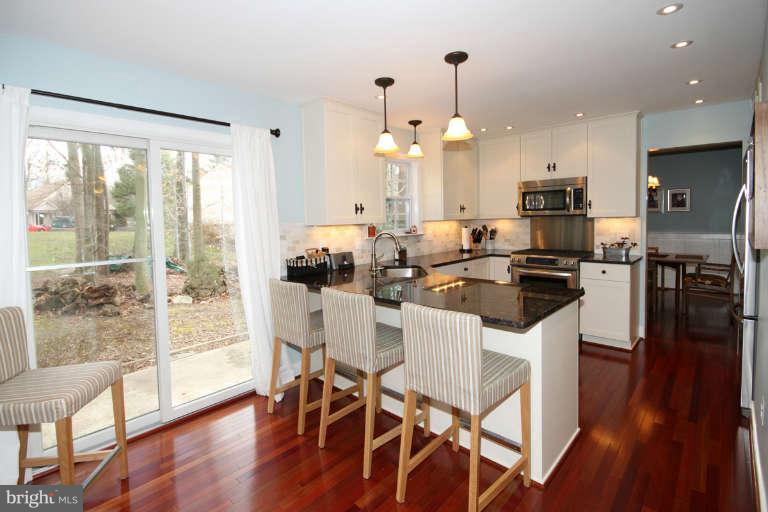 9216 Beachway Lane Springfield, VA 22153 - Photo 8 of 25 Kitchen