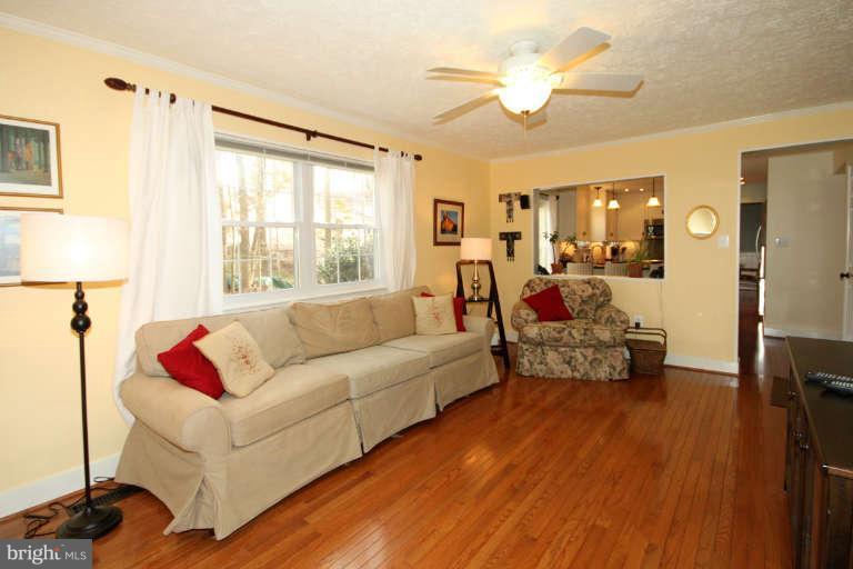 9216 Beachway Lane Springfield, VA 22153 - Photo 10 of 25 Family Room