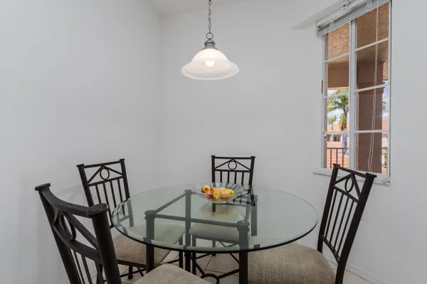 $315,000 | 3972 Bishopwood Court East, Unit 203, Naples, FL 34114