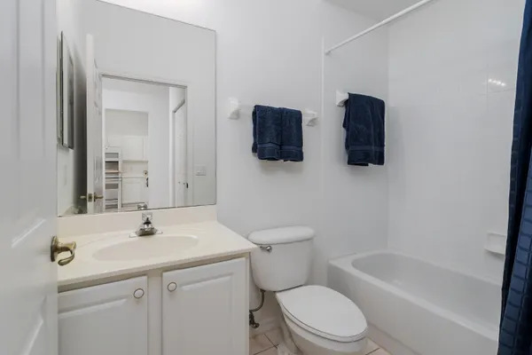 $315,000 | 3972 Bishopwood Court East, Unit 203, Naples, FL 34114