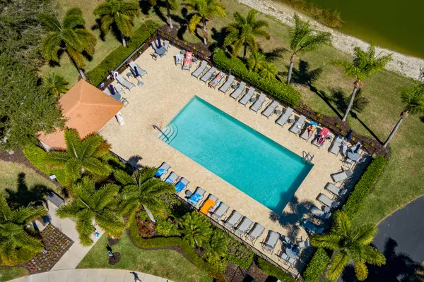$315,000 | 3972 Bishopwood Court East, Unit 203, Naples, FL 34114