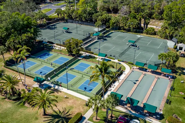 $315,000 | 3972 Bishopwood Court East, Unit 203, Naples, FL 34114