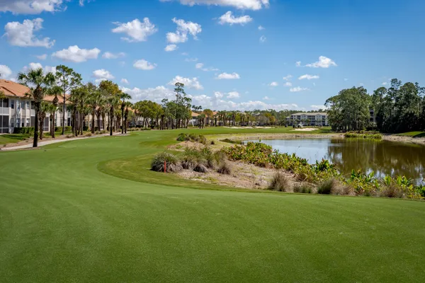 $315,000 | 3972 Bishopwood Court East, Unit 203, Naples, FL 34114
