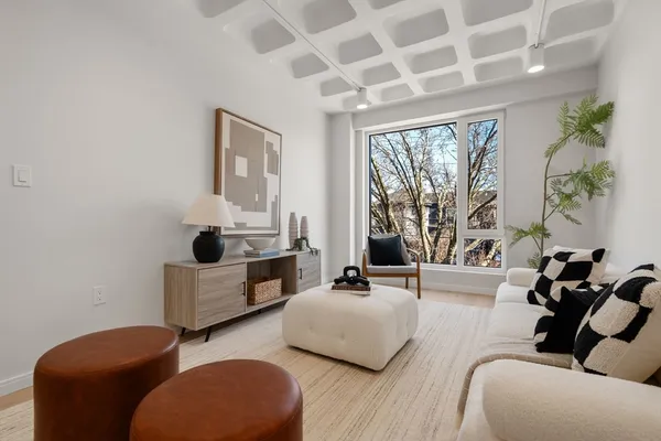 $899,000 | 125 Lowell Street, Unit 102, Somerville, MA 02143