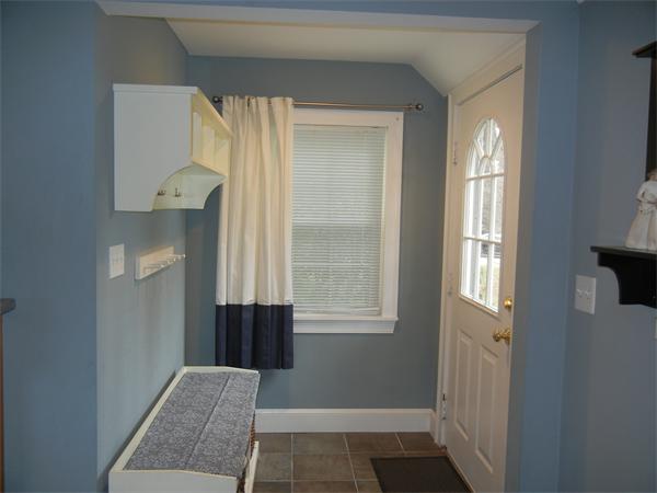2 Oxbow Road Lynnfield, MA 01940 - Photo 3 of 25 Gallery Image 3