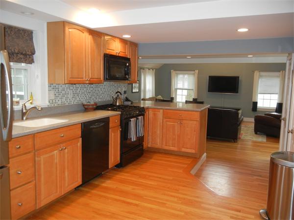 2 Oxbow Road Lynnfield, MA 01940 - Photo 5 of 25 Gallery Image 5