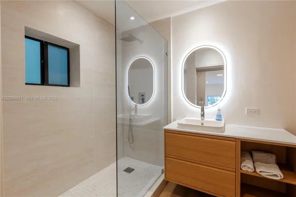 $9,750 | 3021 Coconut Grove Drive, Unit 3021, Coral Gables, FL 33134