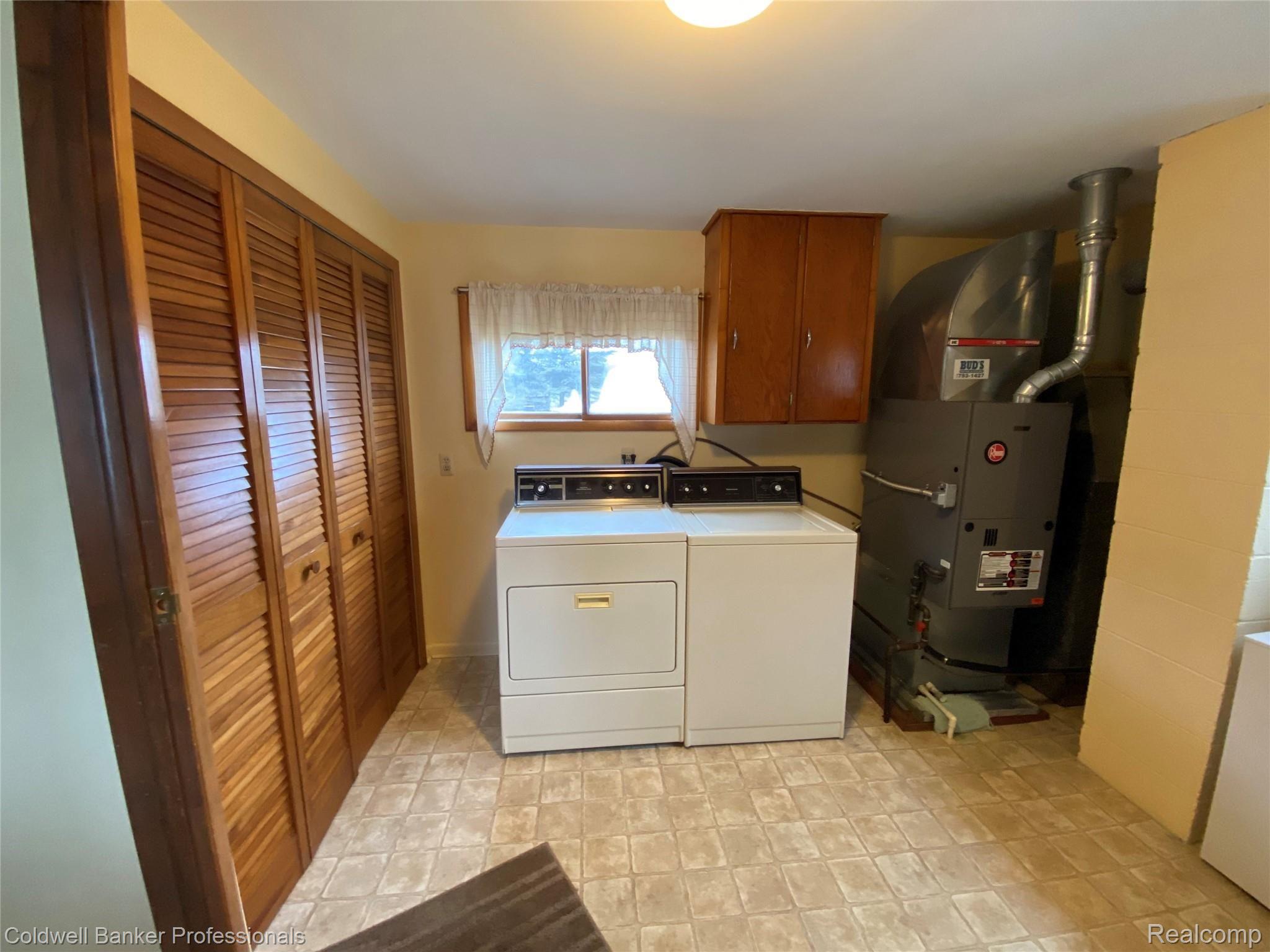 2329 Bowers Road Lapeer, MI 48446 - Photo 22 of 25 027A2BA8-D25D-46D4-901D-C9214A86EF08.jpeg