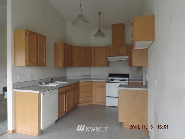 9421 180th Way Southwest Rochester, WA 98579 - Photo 6 of 8