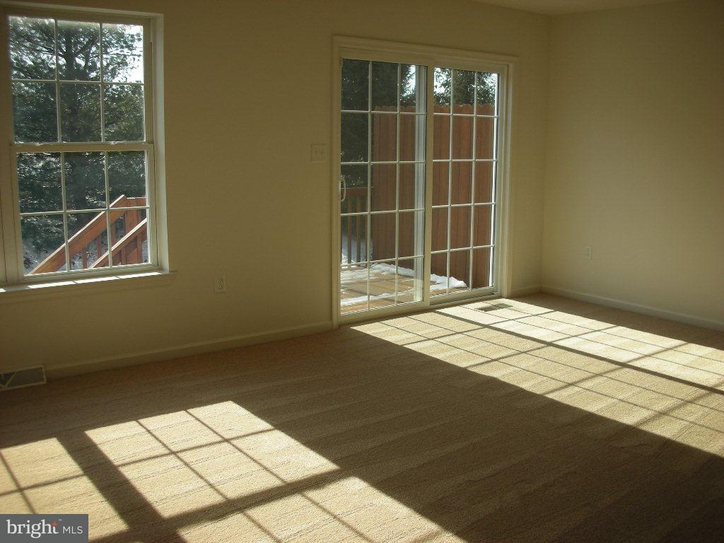 37 Sandstone Court Lititz, PA 17543 - Photo 4 of 12