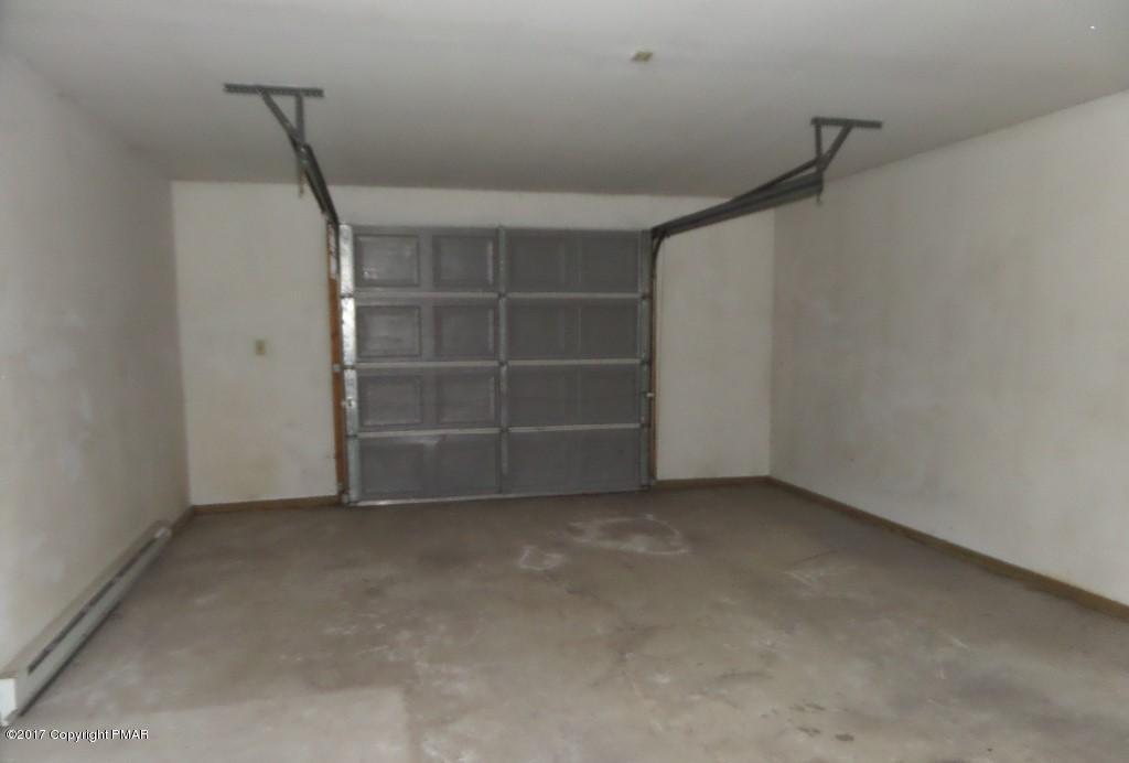 163 Sunset Road East Stroudsburg, PA 18302 - Photo 7 of 11 SAM_9311