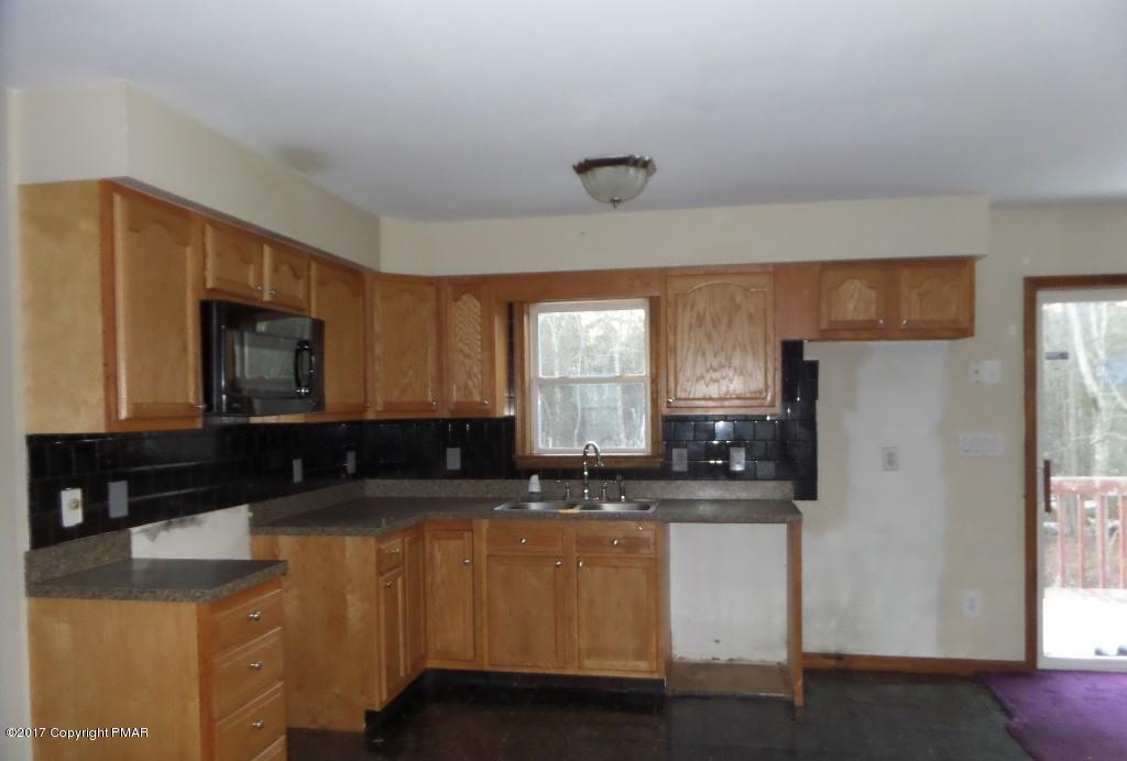 163 Sunset Road East Stroudsburg, PA 18302 - Photo 9 of 11 SAM_9325