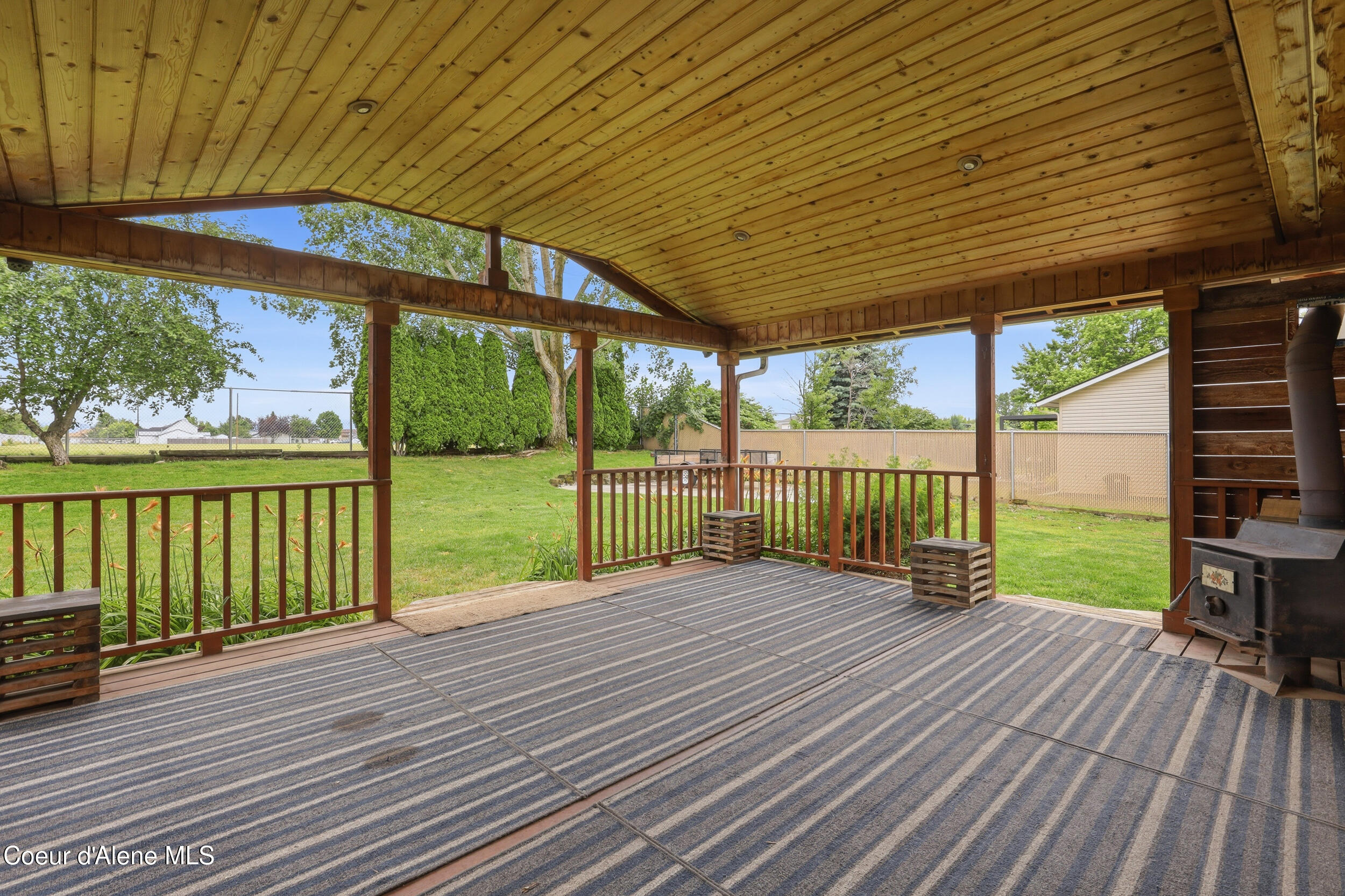 8208 Arizona Street Rathdrum, ID 83858 - Photo 29 of 39 Covered Deck