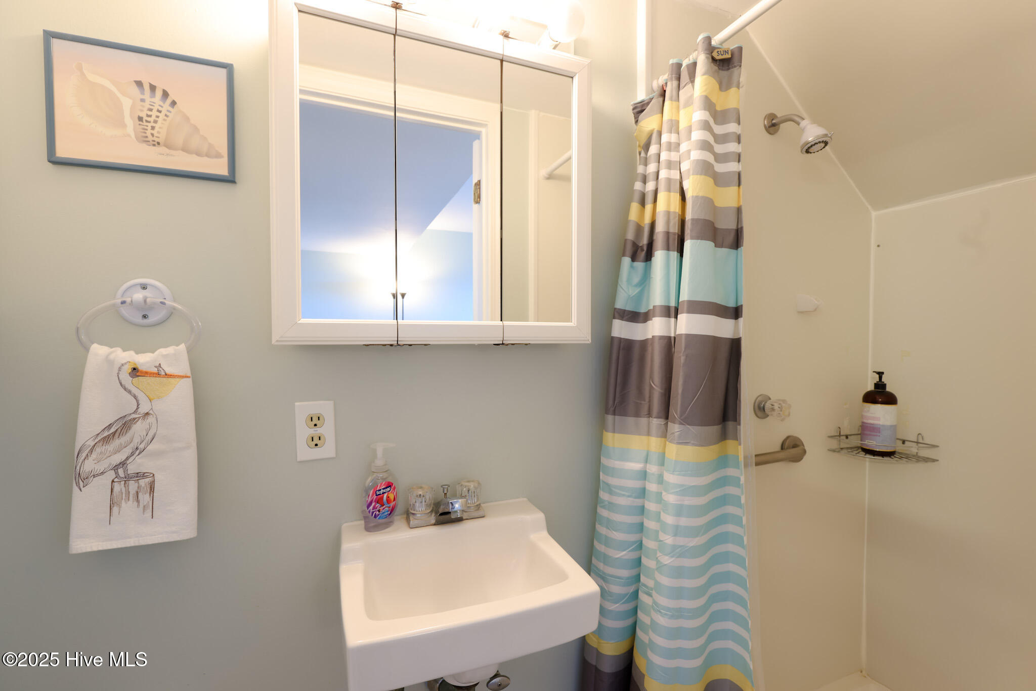 1116 East Fort Macon Road Atlantic Beach, NC 28512 - Photo 33 of 36 2nd floor bath
