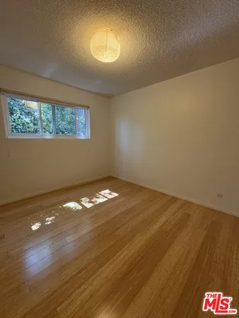 $3,750 | 748 East Kensington Road, Los Angeles, CA 90026