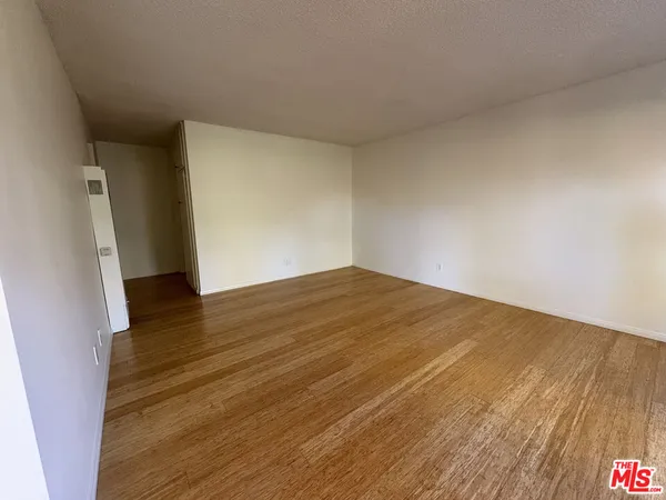 $3,750 | 748 East Kensington Road, Los Angeles, CA 90026